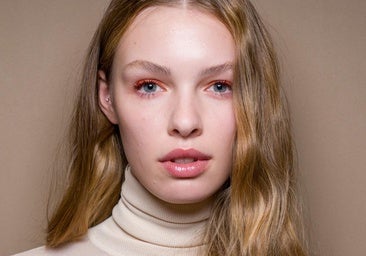 Qué son los labios de zapatilla de ballet, la tendencia de maquillaje que arrasa en primavera